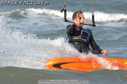 2005-05-07 Rimini - Bunker - Kitesurf 68